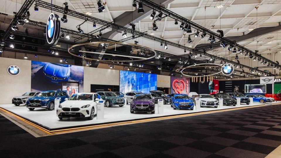 BMW Virtual Tour - Autosalon.